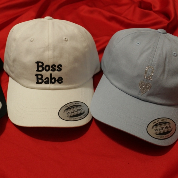 Crewneck and Hats - Picture 3 of 3